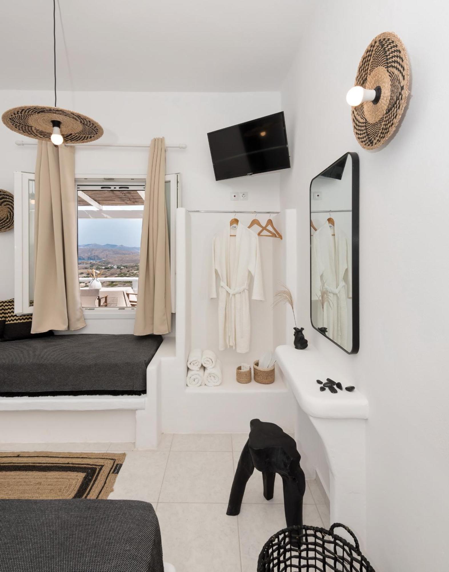 Kanelis On The Hill Apartment *